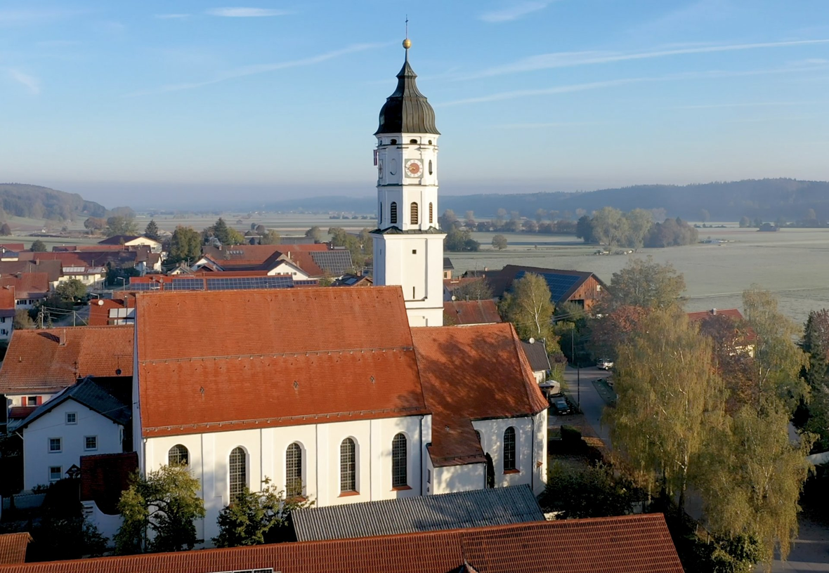 Kirche Mariä Himmelfahrt in Lauchdorf