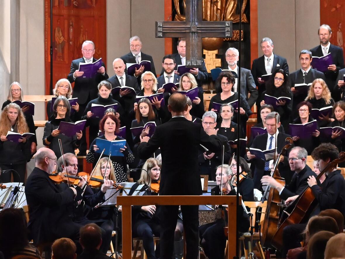 Das Ensemble in der Kirche